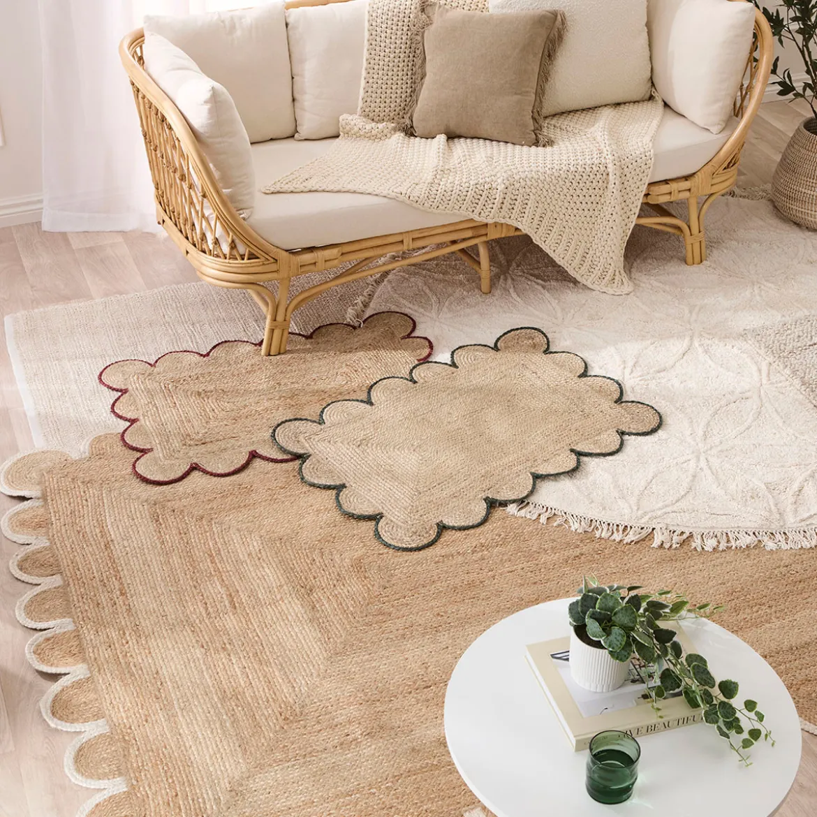 Aria Scalloped Brown Jute Indoor Mat