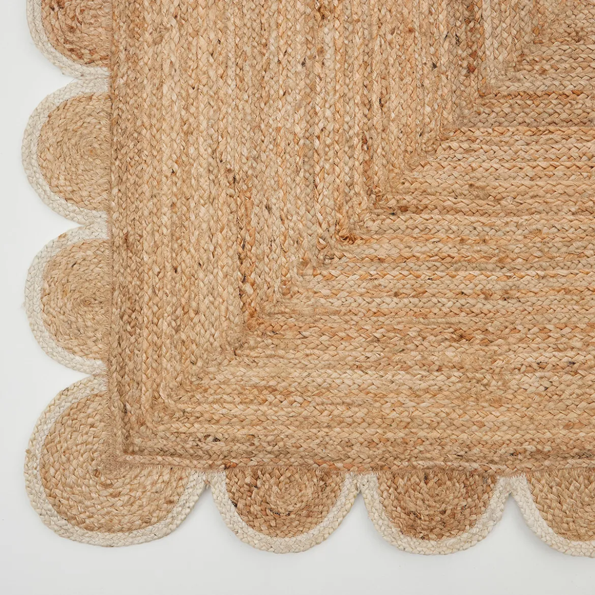Aria Scalloped Jute Floor Rug