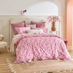 Aria Scalloped Jute Floor Rug
