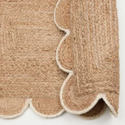 Aria Scalloped Natural/White Jute Indoor Mat