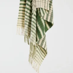 Arlo Reversible Extra Large Throw