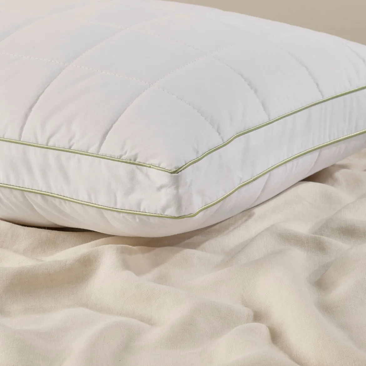 Bamboo Surround Medium/Firm Pillow
