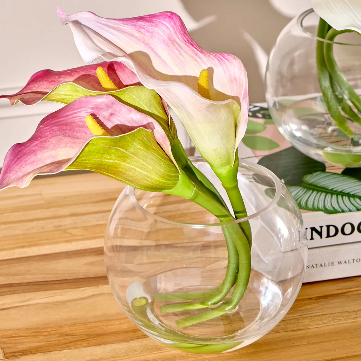Becca Artificial Lilly in Vase