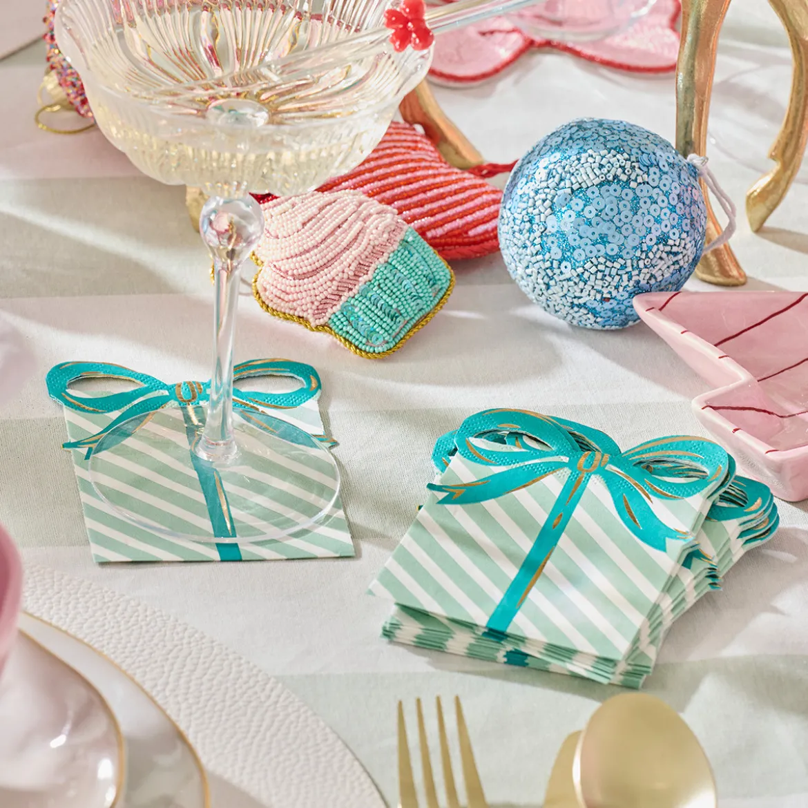 Christmas Present Paper Napkin 20 Pack