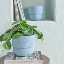 Clara Curve Planter