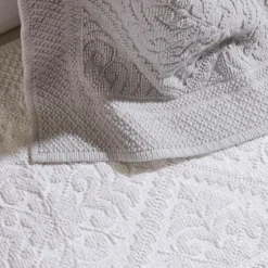 Classic Bath Runner