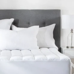 Classic Collection 750gsm Mattress Topper