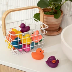Colour Changing Duck Water Squirter - Assorted