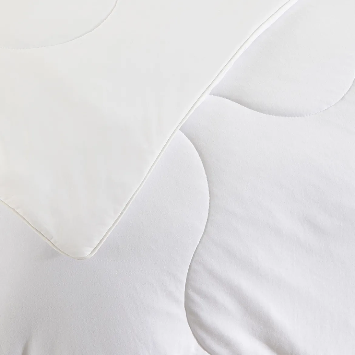 Comfort Science Cool Touch 100gsm Microfibre Quilt