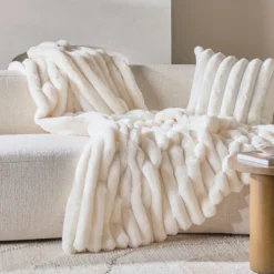 Copenhagen Faux Fur Extra Large Throw