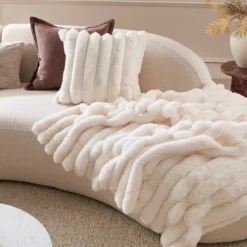 Copenhagen Faux Fur Extra Large Throw