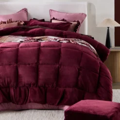 Cosy Cube Berry Comforter Set