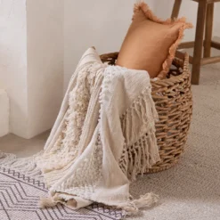 Daliah Cotton Tufted Throw