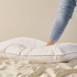30/70 Duck Down Feather Medium Pillow
