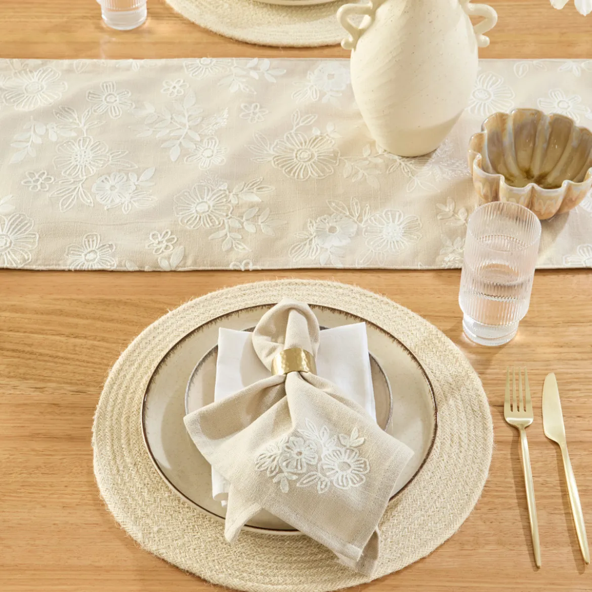 Harper Embroidered Napkin 4 Pack