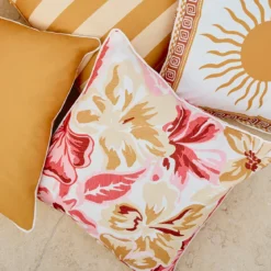 Hibiscus Bloom Outdoor Cushion