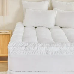 Hotel & Home Superior 2200gsm Mattress Topper