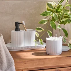 Hugo Bathroom Accessories