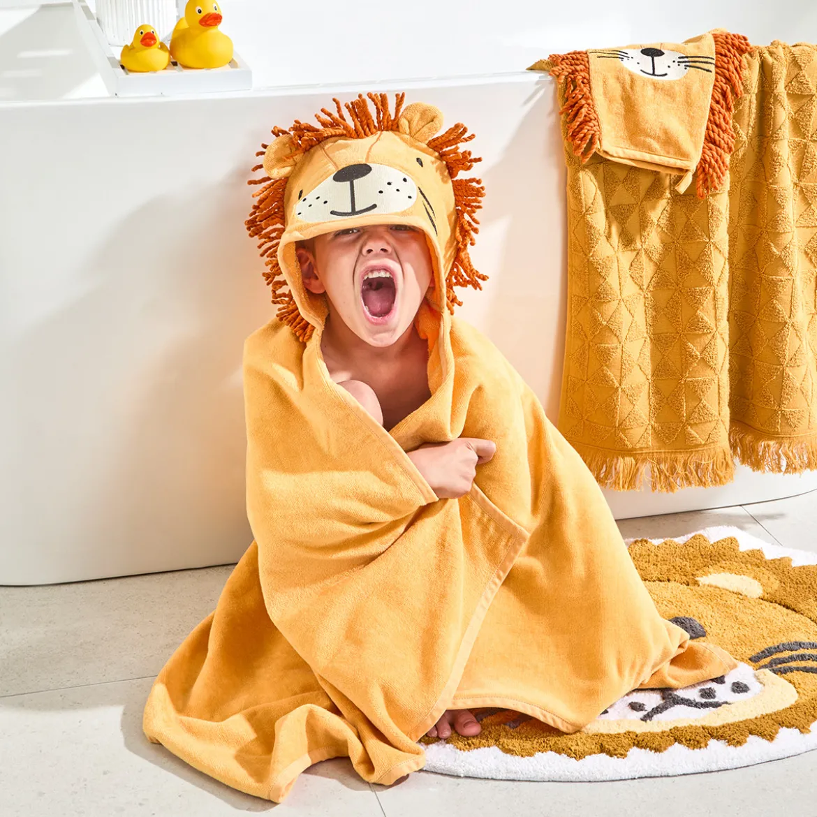 Kids Lion Hooded Towel