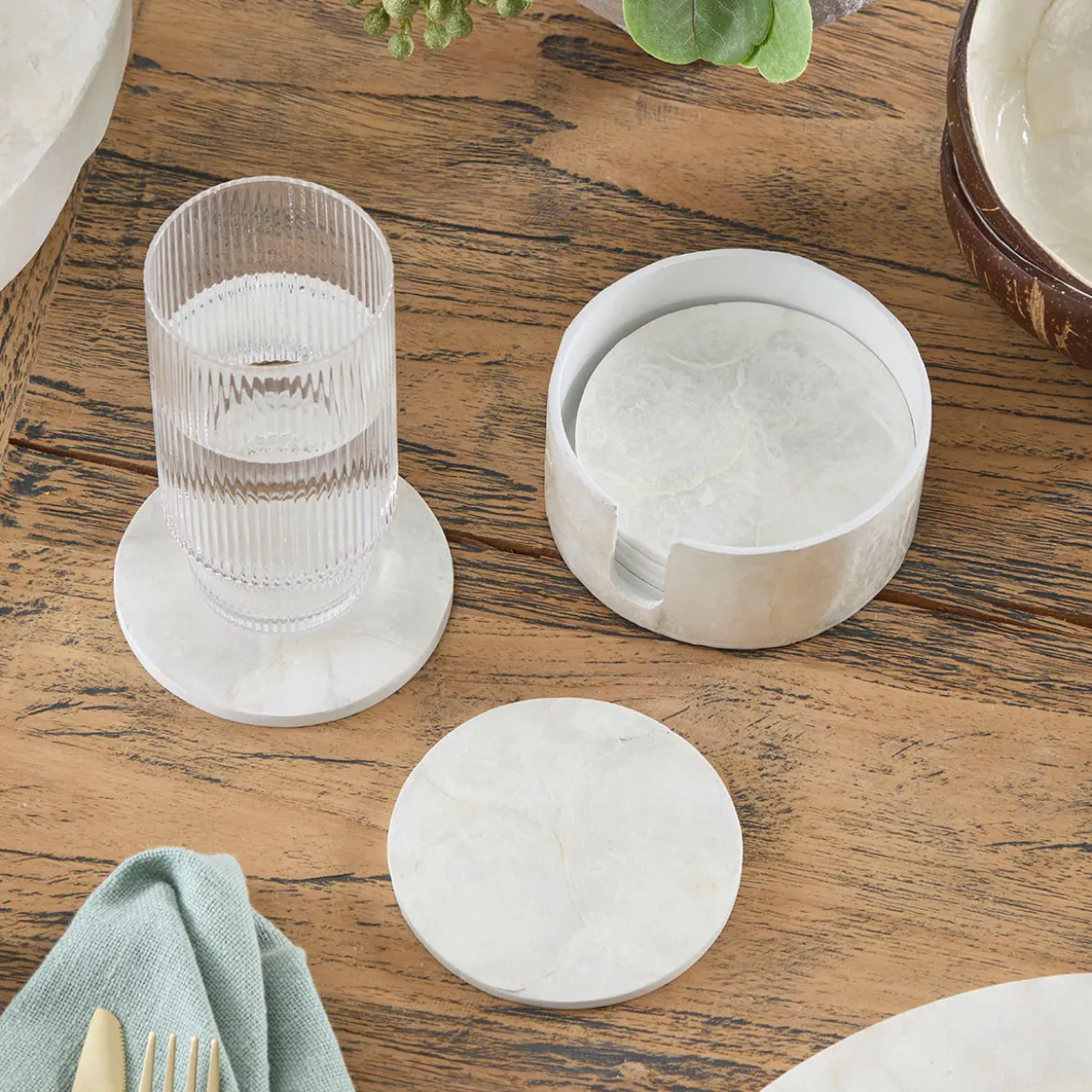 Layla Capiz Coaster Set of 6 with Holder