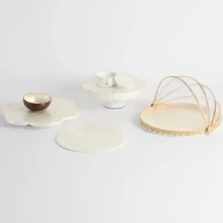 Layla Capiz Coaster Set of 6 with Holder