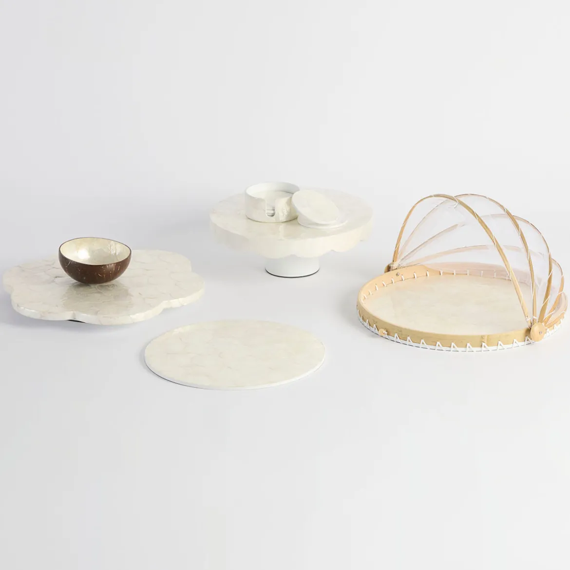 Layla Capiz Coaster Set of 6 with Holder