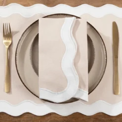 Maya Scalloped Napkin