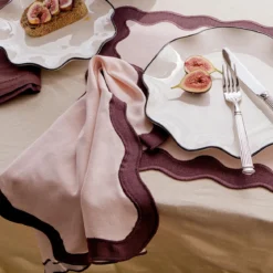Maya Scalloped Napkin