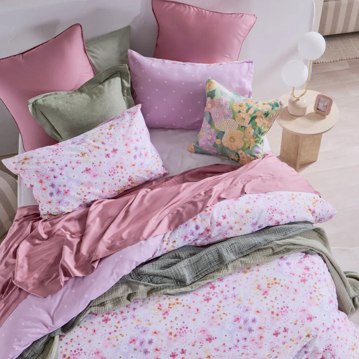 Ophelia Reversible Floral/Dot Quilt Cover Set
