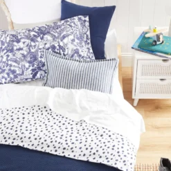 Orello Reversible Jungle/Spot Quilt Cover Set