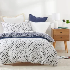 Orello Reversible Jungle/Spot Quilt Cover Set