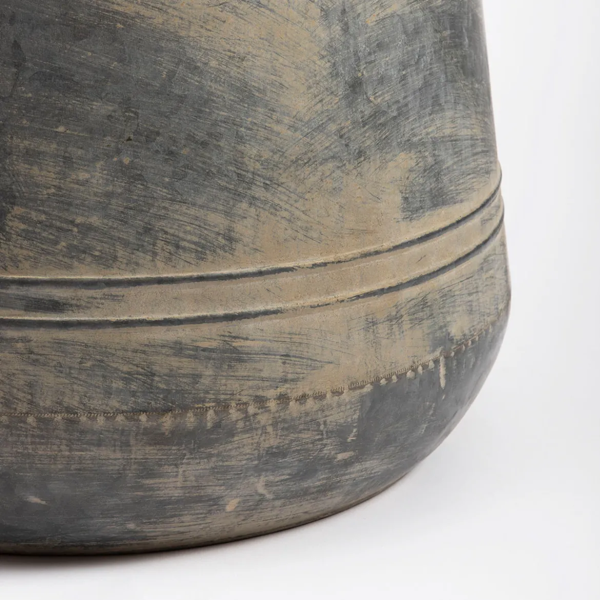 Otto Metal Decorative Pot