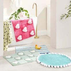 Pom Pom Bath Mat