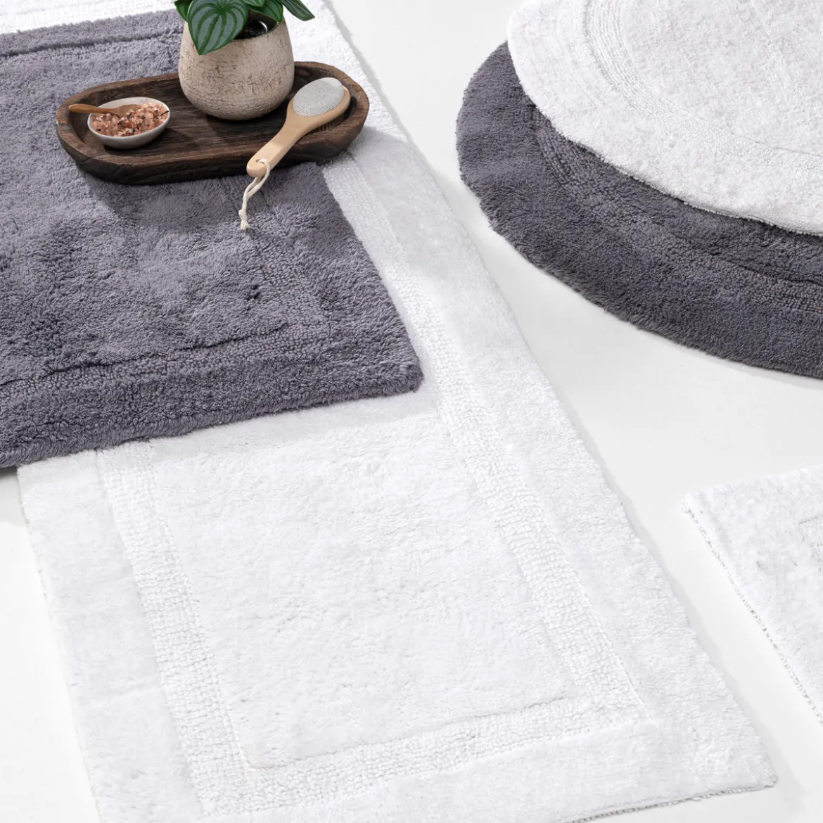 Resort Reversible Bath Runner