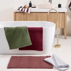 Rylee Woven Bath Mat