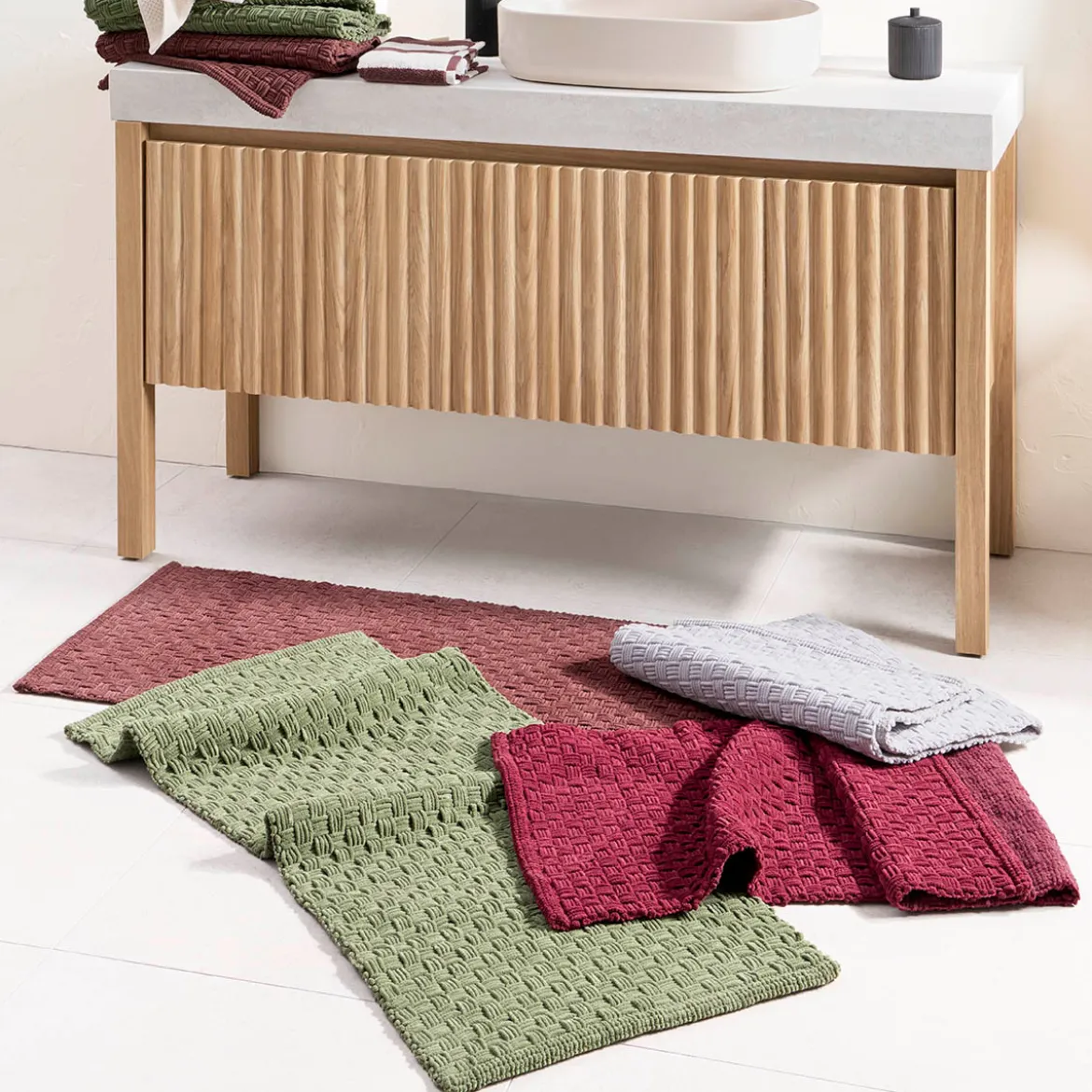 Rylee Woven Bath Runner