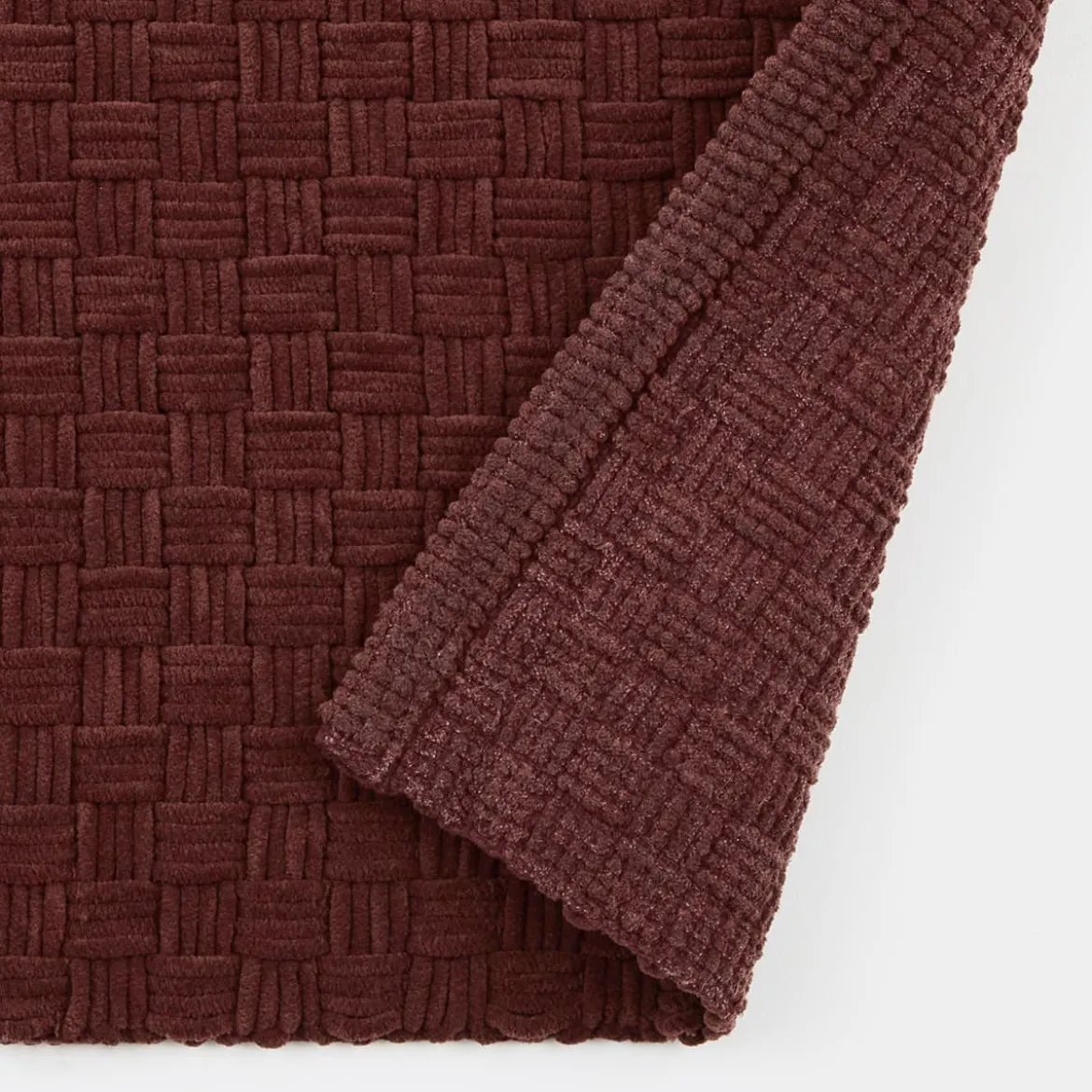 Rylee Woven Bath Runner