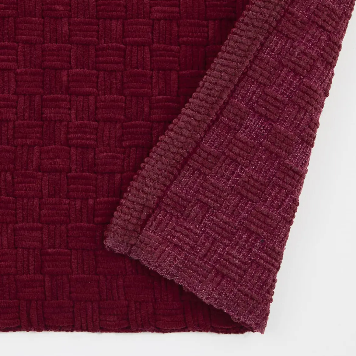 Rylee Woven Bath Runner