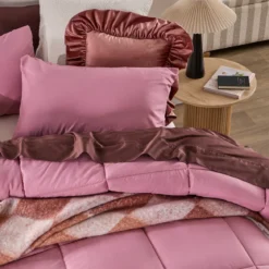 Snoozi Cube Dusty Pink Microfibre Comforter Set