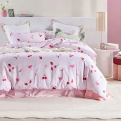 Strawberry Fields Reversible Quilt Cover Set