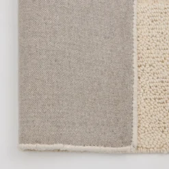 Syanno Wool Floor Rug