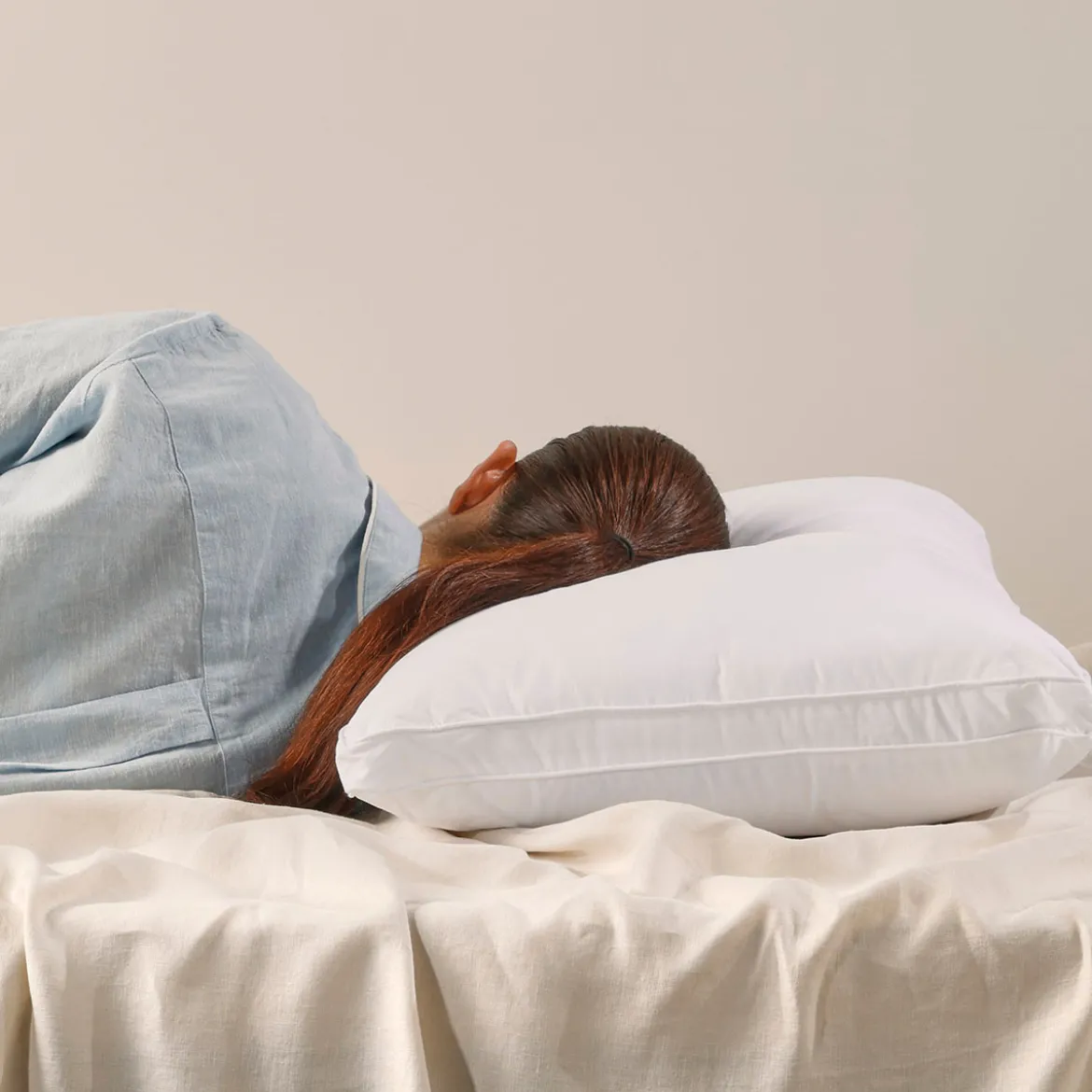 Ultra Loft Medium Gusseted Microfibre Pillow