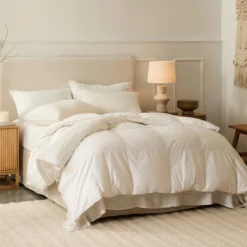 Year Round 90/10 Goose Down Quilt